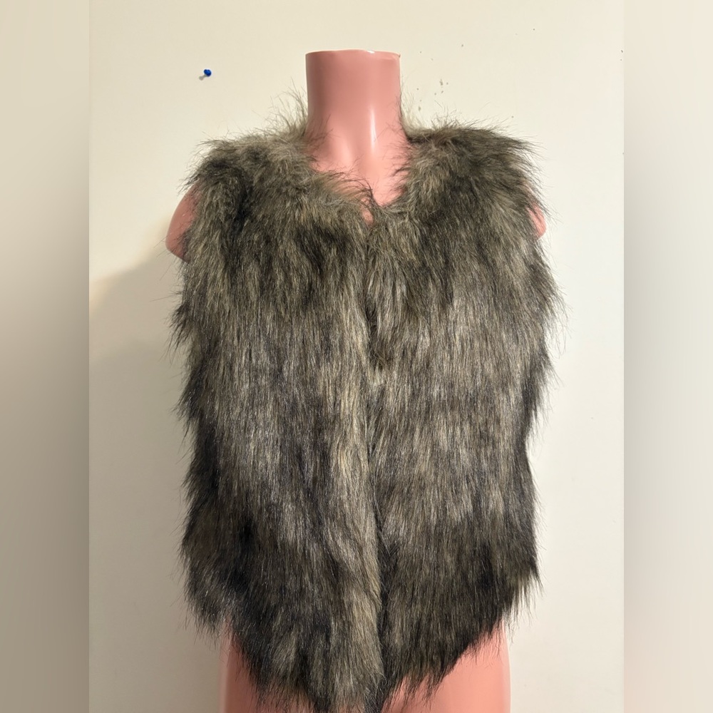 Faux Fur Vest Women’s Medium Brown‎ two snap vest